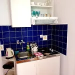 Sandra Hvar חוואר