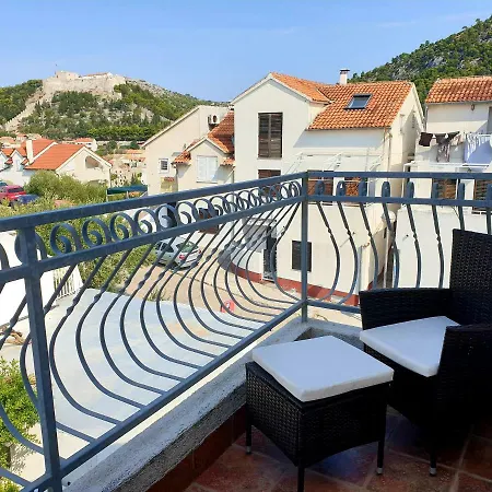 Sandra Hvar * Hvar Town