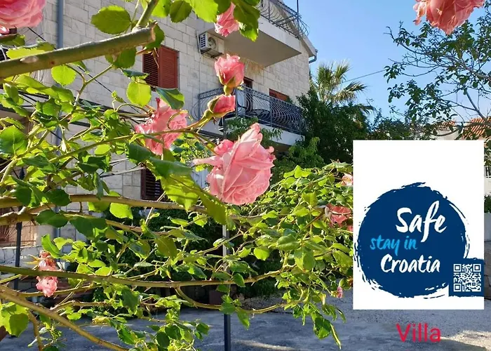 Sandra Hvar * 赫瓦尔