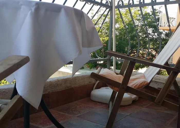 公寓 Sandra Hvar *