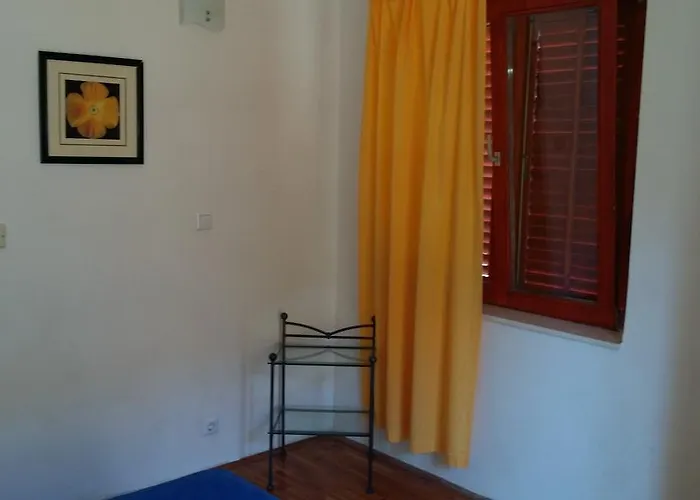 公寓 Sandra Hvar *